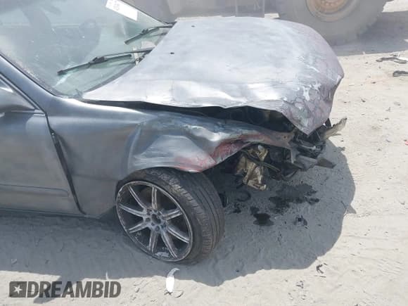 ✅ 1998 Mazda 626 LX • VIN: 1YVGF22D7W5707322 • Lot: 42334677. Wystawiony na IAAI z przebiegiem 347 373 mil. Bezpłatny archiwum sprzedaży aukcyjnych z USA i szczegółowy raport historii pojazdu na DreamBid. Zdjęcie 6.