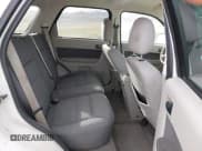 ✅ 2009 Ford Escape Hybrid • VIN: 1FMCU59399KB39651 • Lot: 43716212. Wystawiony na IAAI z przebiegiem 113 770 mil. Bezpłatny archiwum sprzedaży aukcyjnych z USA i szczegółowy raport historii pojazdu na DreamBid. Zdjęcie 8.