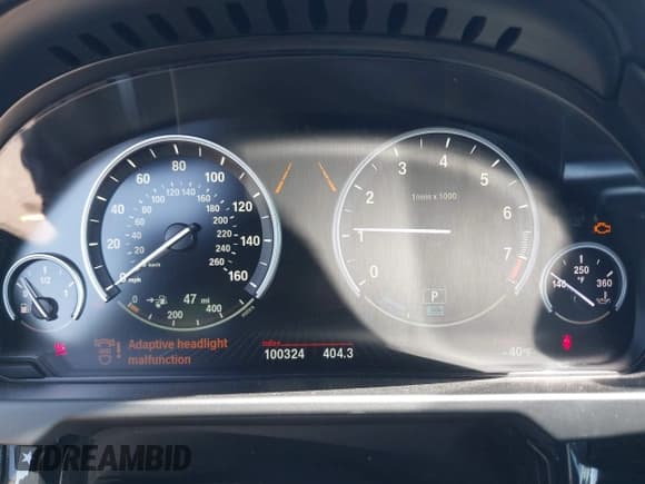 ✅ 2018 BMW X5 xDrive40e • VIN: 5UXKT0C54J0W02004 • Lot: 42910543. Wystawiony na IAAI z przebiegiem 100 324 mil. Bezpłatny archiwum sprzedaży aukcyjnych z USA i szczegółowy raport historii pojazdu na DreamBid. Zdjęcie 7.