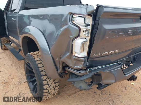 ✅ 2021 Chevrolet Silverado 1500 RST • VIN: 1GCUYEEL1MZ182884 • Lot: 42109846. Wystawiony na IAAI z przebiegiem 60 270 mil. Bezpłatny archiwum sprzedaży aukcyjnych z USA i szczegółowy raport historii pojazdu na DreamBid. Zdjęcie 6.