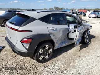 2025 Hyundai Kona SEL with VIN KM8HB3ABXSU222468, listed as a Copart auction lot 84927234 with 1,359 mi miles and Non repairable. Bid and sale history available at DreamBid. Image 3.