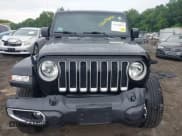 ✅ 2018 Jeep Wrangler Unlimited Sahara • VIN: 1C4HJXEN9JW197939 • Lot: 42646090. Wystawiony na IAAI z przebiegiem 66 601 mil. Bezpłatny archiwum sprzedaży aukcyjnych z USA i szczegółowy raport historii pojazdu na DreamBid. Zdjęcie 12.