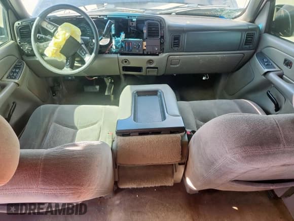 ✅ 2006 Chevrolet Tahoe LS • VIN: 1GNEC13V36R114502 • Lot: 62608345. Listed on Copart with 175,853 mi. Free auction sales archive from the USA and detailed vehicle history report at DreamBid. Image 8.