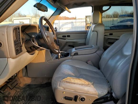 2003 Chevrolet Suburban LT with VIN 3GNFK16T33G311490, listed as a Copart auction lot 81473674 with Not provided miles and Clean title. Bid and sale history available at DreamBid. Image 7.