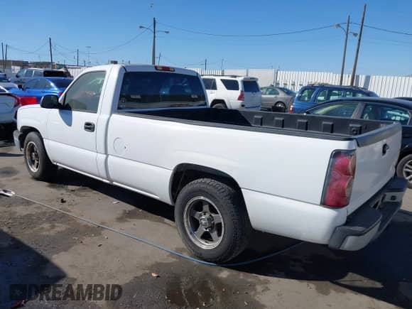2004 Chevrolet Silverado 1500 Work Truck z VIN 1GCEC14X34Z297647, wystawiony jako IAAI lot #41721802 z przebiegiem 156 066 mil mil oraz . Historia ofert i sprzedaży dostępna na DreamBid. Obrazek 3.