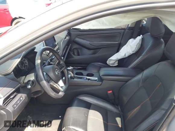 ✅ 2019 Nissan Altima SR • VIN: 1N4BL4CW3KC144477 • Lot: 42941982. Listed on IAAI with 53,958 mi. Free auction sales archive from the USA and detailed vehicle history report at DreamBid. Image 5.