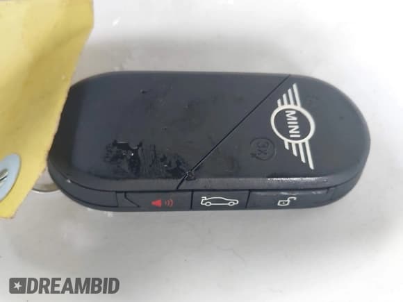 ✅ 2025 MINI Countryman S • VIN: WMZ23GA05S7R48671 • Lot: 41544978. Listed on IAAI with 2,451 mi. Free auction sales archive from the USA and detailed vehicle history report at DreamBid. Image 11.