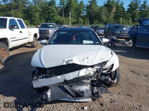 ✅ 2024 Audi A6 Premium Plus • VIN: WAUE3BF20RN038505 • Lot: 43082272. Wystawiony na IAAI z przebiegiem 13 289 mil. Bezpłatny archiwum sprzedaży aukcyjnych z USA i szczegółowy raport historii pojazdu na DreamBid. Zdjęcie 12.