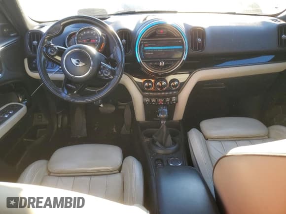 ✅ 2018 MINI Countryman Cooper S • VIN: WMZYT3C30J3E93344 • Lot: 86149194. Wystawiony na Copart z przebiegiem 89 969 mil. Bezpłatny archiwum sprzedaży aukcyjnych z USA i szczegółowy raport historii pojazdu na DreamBid. Zdjęcie 8.