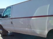 ✅ 2006 Ford Econoline Cargo • VIN: 1FTSE34LX6DA60840 • Lot: 40982882. Wystawiony na IAAI z przebiegiem 176 034 mil. Bezpłatny archiwum sprzedaży aukcyjnych z USA i szczegółowy raport historii pojazdu na DreamBid. Zdjęcie 14.