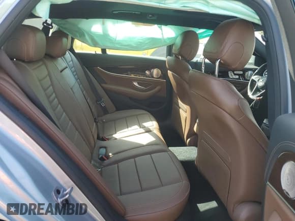 ✅ 2023 Mercedes-Benz E 450 • VIN: W1KZH6AB9PB174902 • Lot: 52155005. Listed on Copart with 11,377 mi. Free auction sales archive from the USA and detailed vehicle history report at DreamBid. Image 10.