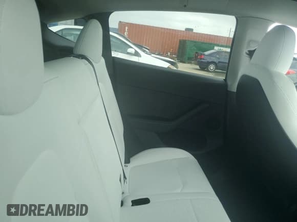 ✅ 2024 Tesla Model Y Performance • VIN: 7SAYGDEF7RF059292 • Lot: 85135115. Wystawiony na Copart z przebiegiem 9 587 mil. Bezpłatny archiwum sprzedaży aukcyjnych z USA i szczegółowy raport historii pojazdu na DreamBid. Zdjęcie 11.