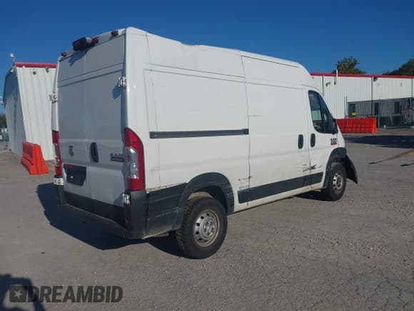 ✅ 2019 Ram ProMaster Cargo • VIN: 3C6TRVBGXKE547420 • Lot: 43372177. Listed on IAAI with 192,549 mi. Free auction sales archive from the USA and detailed vehicle history report at DreamBid. Image 4.