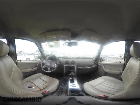 ✅ 2006 Jeep Liberty Limited • VIN: 1J4GL58K16W258391 • Lot: 43709724. Wystawiony na IAAI z przebiegiem 93 661 mil. Bezpłatny archiwum sprzedaży aukcyjnych z USA i szczegółowy raport historii pojazdu na DreamBid. Zdjęcie 18.