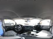 ✅ 2018 GMC Sierra 1500 • VIN: 1GTV2LEC0JZ359155 • Лот: 43235382. Опубликован ранее на IAAI с пробегом 94 481 миль. Бесплатный доступ к архиву аукционных продаж из США и подробный отчёт об истории автомобиля на DreamBid. Изображение 18.