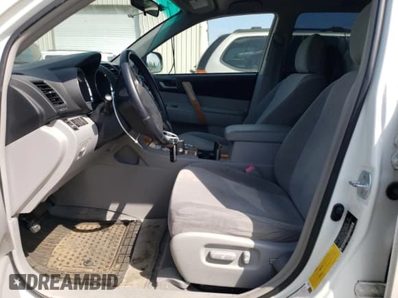✅ 2009 Toyota Highlander • VIN: JTEEW41A392027967 • Lot: 60243015. Listed on Copart with 244,229 mi. Free auction sales archive from the USA and detailed vehicle history report at DreamBid. Image 7.