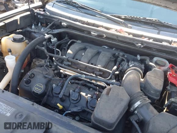 ✅ 2015 Ford Flex SEL • VIN: 2FMGK5C89FBA19530 • Lot: 43696092. Wystawiony na IAAI z przebiegiem 176 957 mil. Bezpłatny archiwum sprzedaży aukcyjnych z USA i szczegółowy raport historii pojazdu na DreamBid. Zdjęcie 10.