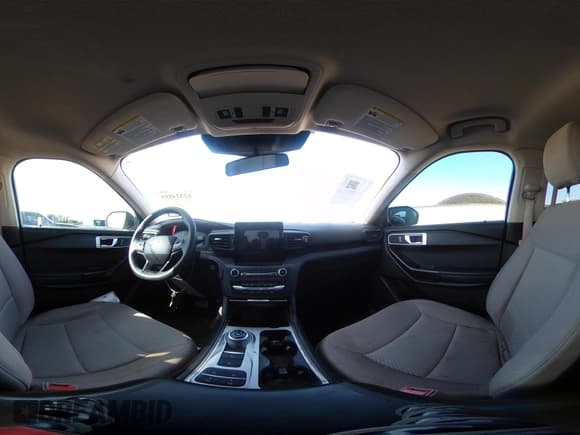 ✅ 2020 Ford Explorer • VIN: 1FMSK7BH2LGB82046 • Lot: 42324898. Listed on IAAI with 50,169 mi. Free auction sales archive from the USA and detailed vehicle history report at DreamBid. Image 18.