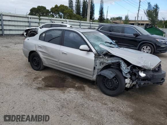 2006 Hyundai Elantra GLS z VIN KMHDN46D86U294555, wystawiony jako Copart lot #81271494 z przebiegiem 122 166 mil mil oraz Szkoda całkowita • Salvage title. Historia ofert i sprzedaży dostępna na DreamBid. Obrazek 4.