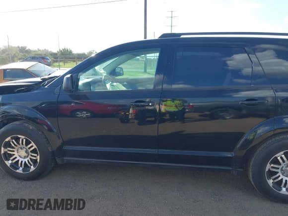 ✅ 2015 Dodge Journey American Value • VIN: 3C4PDCABXFT517516 • Lot: 43518111. Wystawiony na IAAI z przebiegiem 129 949 mil. Bezpłatny archiwum sprzedaży aukcyjnych z USA i szczegółowy raport historii pojazdu na DreamBid. Zdjęcie 14.