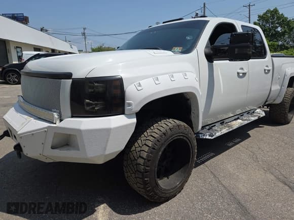✅ 2011 Chevrolet Silverado 2500HD LT • VIN: 1GC1KXCG6BF222090 • Лот: 42415109. Опубликован ранее на IAAI с пробегом 170 910 миль. Бесплатный доступ к архиву аукционных продаж из США и подробный отчёт об истории автомобиля на DreamBid. Изображение 2.