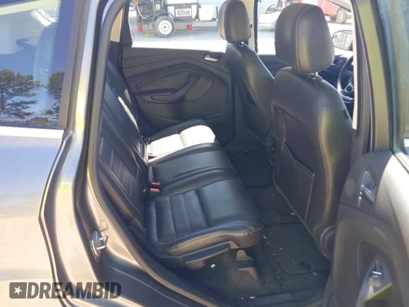 ✅ 2013 Ford C-Max SEL • VIN: 1FADP5BU8DL545447 • Лот: 42327754. Опубликован ранее на IAAI с пробегом 335 658 миль. Бесплатный доступ к архиву аукционных продаж из США и подробный отчёт об истории автомобиля на DreamBid. Изображение 8.