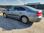 ✅ 2013 Volkswagen Passat S • VIN: 1VWAH7A35DC076460 • Lot: 93305075. Wystawiony na Copart z przebiegiem 168 865 mil. Bezpłatny archiwum sprzedaży aukcyjnych z USA i szczegółowy raport historii pojazdu na DreamBid. Zdjęcie 2.