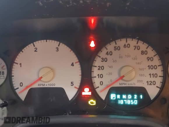 2006 Dodge 3500 SLT z VIN 3D7LX38C36G124573, wystawiony jako IAAI lot #41293879 z przebiegiem 187 850 mil mil oraz . Historia ofert i sprzedaży dostępna na DreamBid. Obrazek 7.