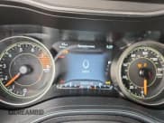 ✅ 2022 Jeep Cherokee Trailhawk • VIN: 1C4PJMBX6ND550123 • Lot: 80138405. Wystawiony na Copart z przebiegiem 32 474 mil. Bezpłatny archiwum sprzedaży aukcyjnych z USA i szczegółowy raport historii pojazdu na DreamBid. Zdjęcie 9.