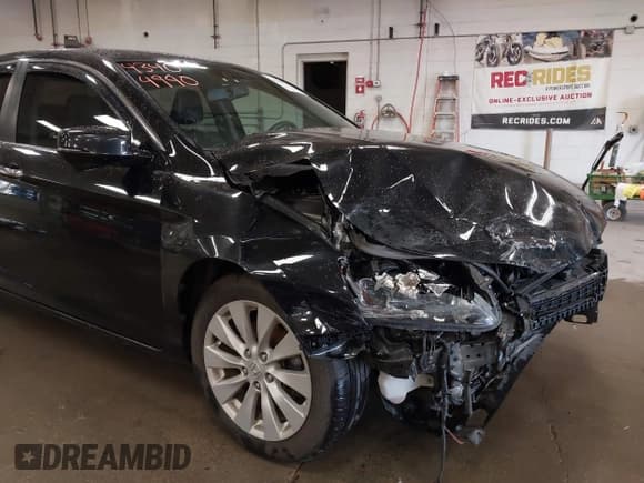 ✅ 2014 Honda Accord EX-L • VIN: 1HGCR2F8XEA299799 • Lot: 43404990. Listed on IAAI with 93,143 mi. Free auction sales archive from the USA and detailed vehicle history report at DreamBid. Image 18.