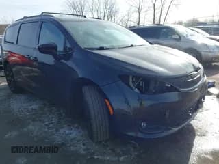 ✅ 2018 Chrysler Pacifica Touring L Plus • VIN: 2C4RC1EG5JR338138 • Lot: 43862485. Wystawiony na IAAI z przebiegiem 131 457 mil. Bezpłatny archiwum sprzedaży aukcyjnych z USA i szczegółowy raport historii pojazdu na DreamBid. Zdjęcie 1.