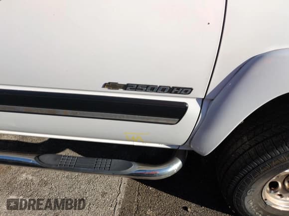 ✅ 2006 Chevrolet Silverado 2500HD LT3 • VIN: 1GCHK23U86F242032 • Lot: 75500304. Wystawiony na Copart z przebiegiem Nie podano. Bezpłatny archiwum sprzedaży aukcyjnych z USA i szczegółowy raport historii pojazdu na DreamBid. Zdjęcie 12.