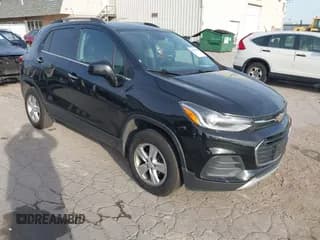 ✅ 2020 Chevrolet Trax LT • VIN: KL7CJPSBXLB044126 • Lot: 43350705. Wystawiony na IAAI z przebiegiem 111 439 mil. Bezpłatny archiwum sprzedaży aukcyjnych z USA i szczegółowy raport historii pojazdu na DreamBid. Zdjęcie 1.