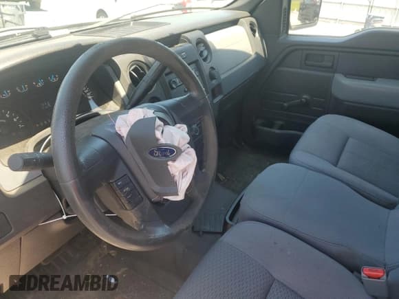 ✅ 2013 Ford F-150 XL • VIN: 1FTMF1CF1DFD62850 • Lot: 63631355. Listed on Copart with 138,624 mi. Free auction sales archive from the USA and detailed vehicle history report at DreamBid. Image 8.