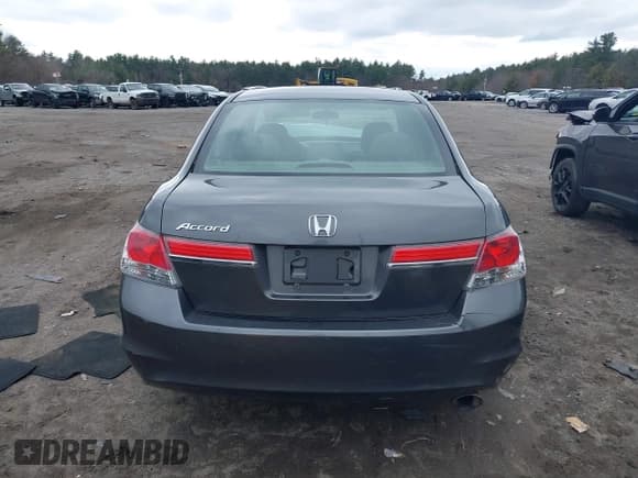 ✅ 2011 Honda Accord EX • VIN: 1HGCP2F75BA073517 • Lot: 41875713. Listed on IAAI with 170,352 mi. Free auction sales archive from the USA and detailed vehicle history report at DreamBid. Image 17.