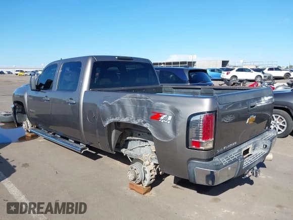 ✅ 2013 Chevrolet Silverado 2500HD LT • VIN: 1GC1KXC83DF240283 • Лот: 43266917. Опубликован ранее на IAAI с пробегом 262 519 миль. Бесплатный доступ к архиву аукционных продаж из США и подробный отчёт об истории автомобиля на DreamBid. Изображение 3.