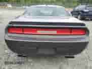 2013 Dodge Challenger R/T Plus z VIN 2C3CDYBT9DH629107, wystawiony jako Copart lot #62844584 z przebiegiem 121 108 mil mil oraz Szkoda całkowita • Salvage title. Historia ofert i sprzedaży dostępna na DreamBid. Obrazek 6.