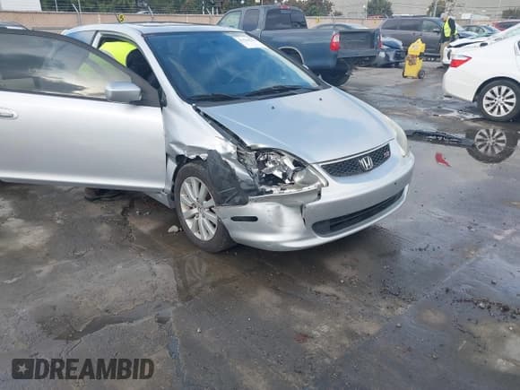 ✅ 2005 Honda Civic Si • VIN: SHHEP33545U501023 • Lot: 43704353. Wystawiony na IAAI z przebiegiem 212 016 mil. Bezpłatny archiwum sprzedaży aukcyjnych z USA i szczegółowy raport historii pojazdu na DreamBid. Zdjęcie 6.