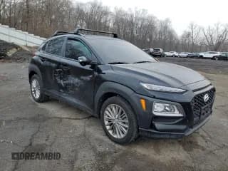 ✅ 2021 Hyundai Kona SEL • VIN: KM8K2CAA9MU684830 • Лот: 77992593. Опубликован ранее на Copart с пробегом 21 341 миль. Бесплатный доступ к архиву аукционных продаж из США и подробный отчёт об истории автомобиля на DreamBid. Изображение 4.