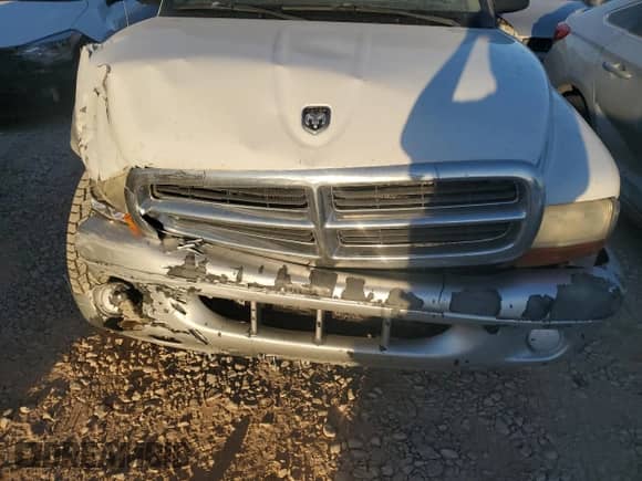 2004 Dodge Dakota SLT z VIN 1D7HG48N24S597531, wystawiony jako Copart lot #75362604 z przebiegiem 147 191 mil mil oraz Szkoda całkowita • Salvage title. Historia ofert i sprzedaży dostępna na DreamBid. Obrazek 11.