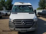 ✅ 2023 Mercedes-Benz Sprinter • VIN: W1Y4NBHY0PT147870 • Лот: 67999405. Опубликован ранее на Copart с пробегом 18 492 миль. Бесплатный доступ к архиву аукционных продаж из США и подробный отчёт об истории автомобиля на DreamBid. Изображение 5.