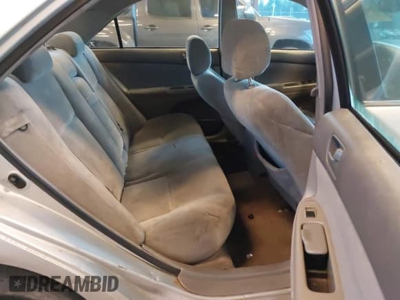 ✅ 2004 Toyota Camry SE • VIN: 4T1BE32K74U347698 • Lot: 43751300. Wystawiony na IAAI z przebiegiem 280 635 mil. Bezpłatny archiwum sprzedaży aukcyjnych z USA i szczegółowy raport historii pojazdu na DreamBid. Zdjęcie 8.