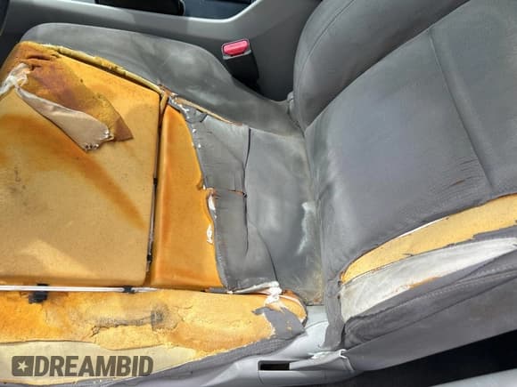 ✅ 2008 Honda Accord EX • VIN: JHMCP26788C058682 • Lot: 66139395. Listed on Copart with 207,475 mi. Free auction sales archive from the USA and detailed vehicle history report at DreamBid. Image 11.