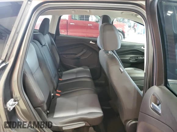 ✅ 2017 Ford Escape SE • VIN: 1FMCU9GD9HUD14924 • Lot: 59916915. Wystawiony na Copart z przebiegiem 70 039 mil. Bezpłatny archiwum sprzedaży aukcyjnych z USA i szczegółowy raport historii pojazdu na DreamBid. Zdjęcie 10.