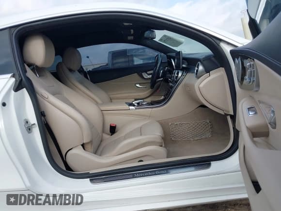 ✅ 2017 Mercedes-Benz C 300 • VIN: WDDWJ4JB2HF394954 • Lot: 42071770. Listed on IAAI with 94,804 mi. Free auction sales archive from the USA and detailed vehicle history report at DreamBid. Image 5.