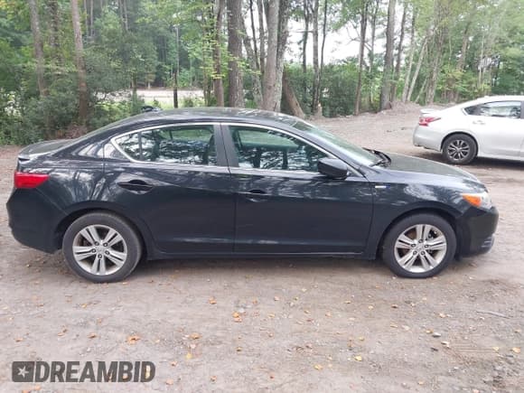 ✅ 2013 Acura ILX Hybrid Technology • VIN: 19VDE3F78DE301176 • Лот: 43090453. Опубликован ранее на IAAI с пробегом 231 215 миль. Бесплатный доступ к архиву аукционных продаж из США и подробный отчёт об истории автомобиля на DreamBid. Изображение 13.