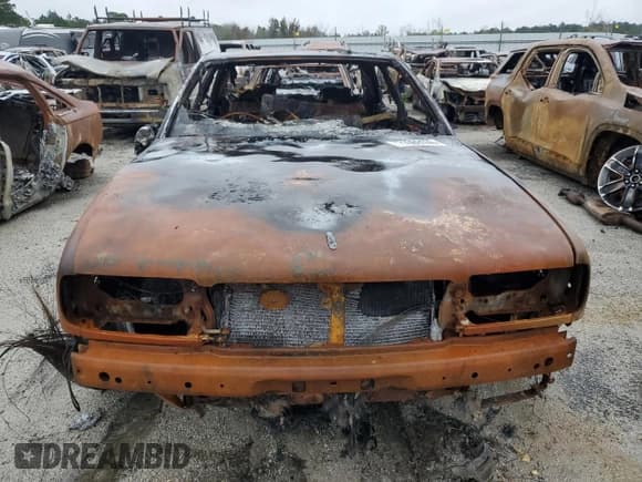 ✅ 1994 Nissan Gloria • VIN: PY32782093 • Lot: 71669155. Listed on Copart with Not provided. Free auction sales archive from the USA and detailed vehicle history report at DreamBid. Image 5.