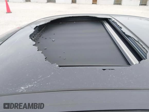 ✅ 2017 Genesis G80 3.8L • VIN: KMHGN4JEXHU210171 • Lot: 42286383. Listed on IAAI with 94,240 mi. Free auction sales archive from the USA and detailed vehicle history report at DreamBid. Image 6.