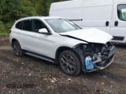 ✅ 2022 BMW X1 xDrive28i • VIN: WBXJG9C0XN5V37052 • Lot: 43208428. Wystawiony na IAAI z przebiegiem 65 298 mil. Bezpłatny archiwum sprzedaży aukcyjnych z USA i szczegółowy raport historii pojazdu na DreamBid. Zdjęcie 13.