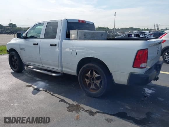 ✅ 2017 Ram 1500 Express • VIN: 1C6RR6FG8HS693511 • Lot: 43162172. Wystawiony na IAAI z przebiegiem 139 153 mil. Bezpłatny archiwum sprzedaży aukcyjnych z USA i szczegółowy raport historii pojazdu na DreamBid. Zdjęcie 3.